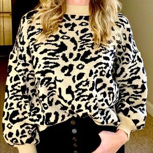 Leopard print, ribbed trim, bubble sleeve sweater